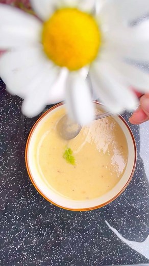 Máte doma fenikel? Pripravte si túto skvelú polievku #recept- https://recepis.sk/2024/07/16/feniklova-polievka-s-mrkvou/ #polievka #bezmasite #varenie #vareni #fennel | Recepis.sk