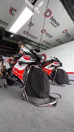 2.5K views · 470 reactions | During testing, every second counts. ⏱️ With constant setup changes and two bikes per rider, there’s no time to waste in the box. Thanks to @valtermotocomponents stands, our bimota KB998 Rimini machines stay perfectly stable. Tyre warmers on, always at the right temperature, and ready for the next run. | Bimota by Kawasaki Racing Team | Facebook