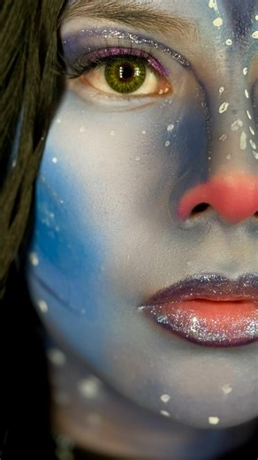 Alien Fairy GLAM just landed 💙✨ This look is serving otherworldly levels of fierce, and we’re here for it. From bold blue tones to all the sparkle, this transformation is giving full-on intergalactic baddie 💫 Products used to create the magic: 🔹 PRO.conceal in the shades Blue Flat White – for that flawless, painted-on base 🔹 Holographic Gloss Topper in the shade Kaleidoscope– the glossiest galaxy lips 🔹 Glitter Liner in the shade Silver Sparkles – for a pop of stardust ✨ 🔹 Dream Glitter Li