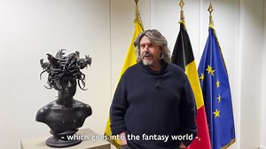 Flanders Chancellery and Foreign Office invites Koen to present his works in honor of the celebration of the EU presidency. “During the Belgian Presidency of the Council of the EU, we are showcasing Flemish art, which is highly regarded internationally, to the many European colleagues and partners who visit the Delegation of Flanders to the European Union. Koen Vanmechelen’s works embody, both literally and figuratively, the key principles of innovation, connection and resilience that Flanders a