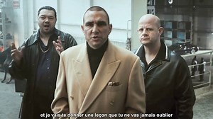 Un classique du genre ce film de la British Heart Foundation ! Finalement ça n'est pas si compliqué de sauver une vie !? 👊 💥 ❗ 🚑 🏥 👍 #GestesQuiSauve #étéquisauve | Croix-Rouge française