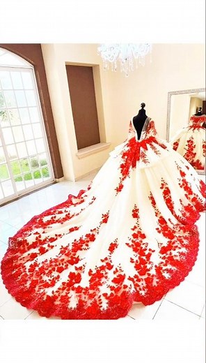 menu lehenga le de song #ytshorts #trendingshorts #dreamlifestyleofficial #princessdress #lehenga