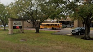 Aldine ISD substitute teacher accused of having improper relationship with student, court docs say