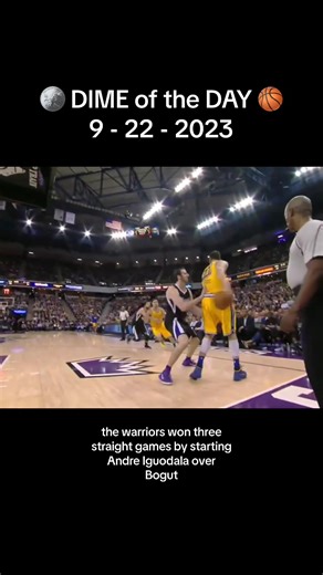 Bogut and Curry had such great chemistry #nba #andrewbogut #goldenstatewarriors #warriors #center #ballmovement #dime #assist #bigman #basketball