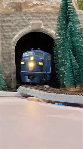 Missouri Pacific F7A Transporting Passengers Between Stations. #train #railway #modelrailroad