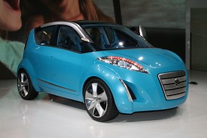 Paris: Suzuki Splash concept