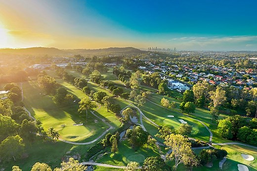 Pacific Golf Club Carindale | Must Do Brisbane