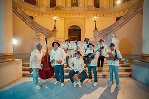 🎥 [GRUPO COMPAY SEGUNDO] // Quand Grupo Compay Segundo nous parle de "Chan Chan", l'un des plus grands succès de la musique cubaine 🎶 Retrouvez-les ce soir à 21h30 sur la scène du Théâtre Antique ! 🎬 Arno Bitschy - Séquence | Jazz à Vienne