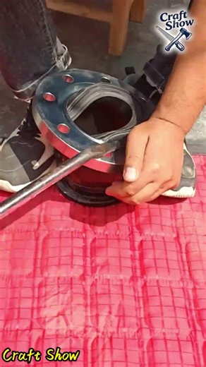 🛠️ Installing the flange to the rubber expansion joint with a pry bar is so easy!