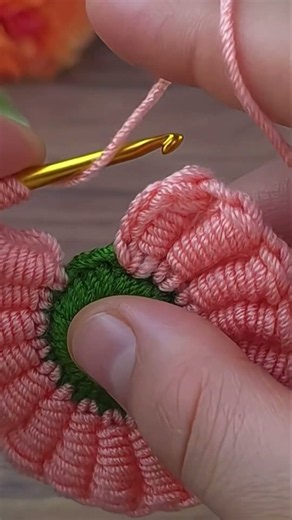 Easy left handed crochet flower