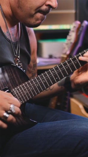 Looking for a holiday gift? This solid-body LP guitar offers classic...