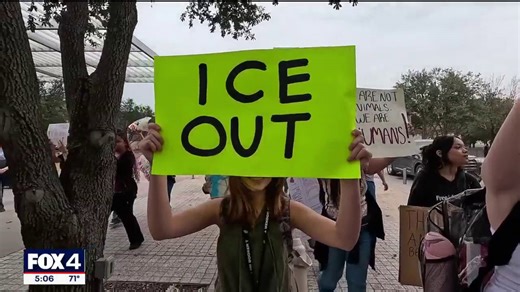 Dallas ISD students walk out to protest ICE