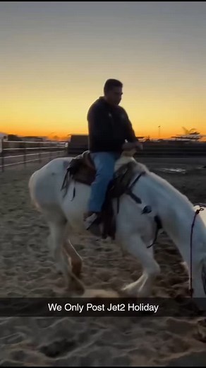 Jet2 Holidays on Instagram: "✈️ Jet2holidays – hassle-free package deals with flights, hotels & 22kg baggage included! ️☀️ #Jet2holidays #TravelGoals #BeachVibes #SummerEscape #HolidayDeals #Wanderlust #SunSeaSand #JetAway #VacationMode #TravelMore #InstaTravel #FamilyHoliday #TravelInspo #AllInclusive #GetMeThere"