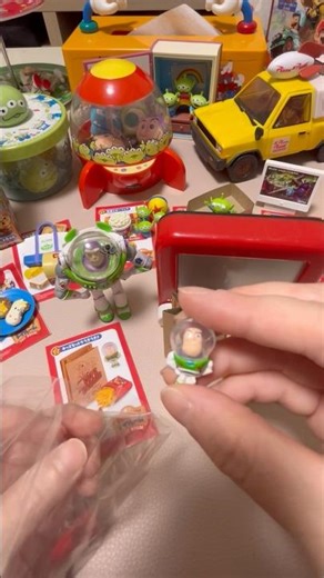 トイストーリーのミニチュアフィギュアコレクション リーメントのHAPPYトイルーム かわいいトイストーリーのグッズが大集合😊ずっと昔に買って大切にしてた大好きなグッズ 開封してみました💕