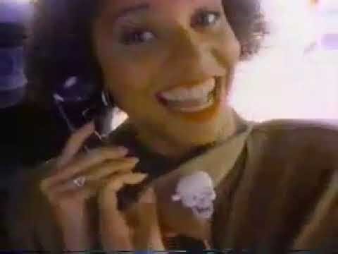 🎃 The Feeling of Halloween! Relive a Heartwarming Hallmark Commercial from the Late 80s! 🎃