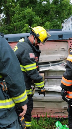 WE’RE HIRING. Full-Time Firefighters — Starting At $53,000 Minimum Part-Time Firefighters — $21/hr We’re a fast-moving, aggressive, and progressive fire department that takes pride in training hard, serving harder, and always leveling up. If you’re ready to grow and challenge yourself, this is your shot. Apply today. Step into something bigger. #NowHiring #FirefighterJobs #FireDepartmentCareers #ProgressiveFireDepartment | The Fairview Fire Department