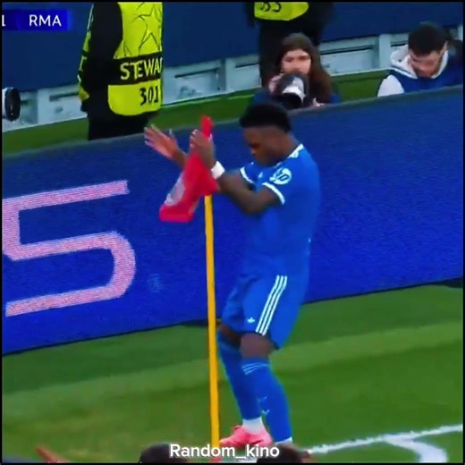 Real Madrid number 7🇧🇷🇧🇷 #vinicius #madrid #viniciusjr #realmadrid