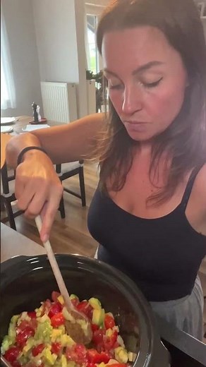 Crockpot 3.5L Slow Cooker Review | Testing a Versatile Kitchen Appliance with Anna-Theresa