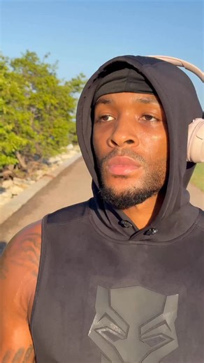 3.2K views · 21 reactions | You ever go running?‍♀️Health benefits of walking. FOLLOW @molegends for more! #explorepage | molegends | Facebook