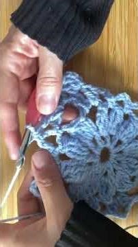 Crochet square with a chunky crochet hook – simple tutorial CZ 17