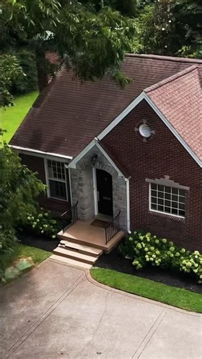 🔑 Steps From Downtown Franklin