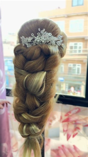 Reception hair goals for a bride who loves grace and glam😍.#shorts #hairstyle