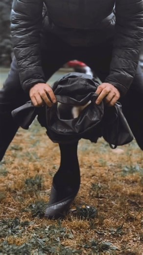 Bloopers are the spice of life, don’t you think? 😅🐶❤️ ”We love when we are shooting a content for instagram and we succeed for the first take. But what we love even more? Our imperfections, the funny ”bloopers” and all the laugh that comes with it. Never forget that our dogs are dogs, they are not robots. Even though they are well trained, they also has theirs ups and downs...don’t seek for perfection! Seek for fun ❤️ And don’t let the rain keep you away from the fun...we use the @hurttacollec