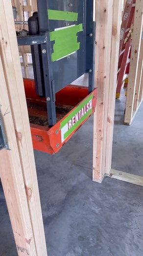 HAUS PLANS ®️ | Teaching the New Guy How To Operate a Scissor Lift #build #howto #operate #equipment #construction #diy #contractor | Instagram