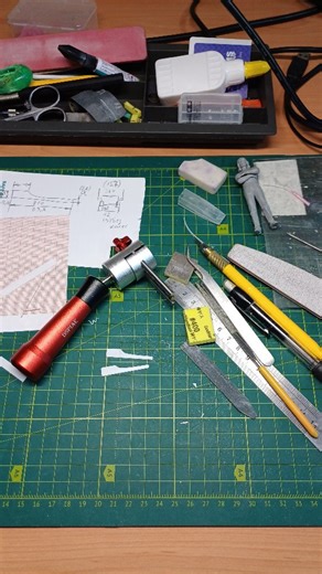 Oleksandr Lysetskyi 🇺🇦 on Instagram: "New project on the bench. I make two identical parts using @dspiae hand vice. The next step is very important. It's to drill symmetrical holes. If it doesn't work out, I'll have to do everything from the beginning😅"