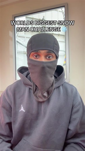 World's Biggest Snowman Challenge in London