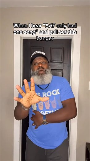 Nick Harrison on Instagram: "Don’t disrespect Alien Ant Farm #music #alienantfarm #werocktogether"