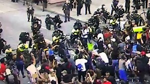 282K views · 7.8K reactions | HAPPENING NOW: Police officers are taking a knee with protesters in downtown Atlanta: https://2wsb.tv/3dyfhCA | WSB-TV | Facebook