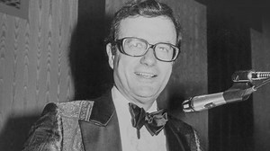 Political satirist and comedian Mark Russell dies at 90