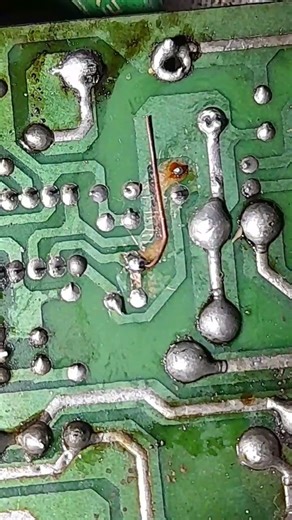 Connect the lines using copper wire #solderingtutorial #repair #skills