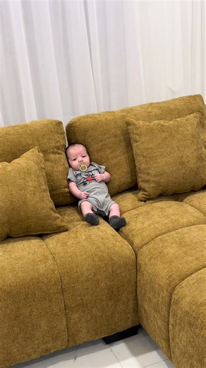 El niño le pidió a los Reyes Magos unos muebles nuevos de @perezluxuryfurniture