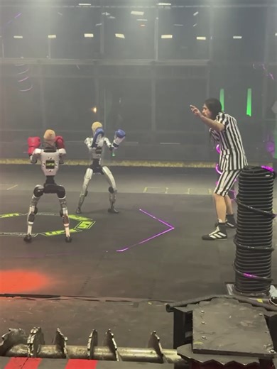 Robot boxing match at #CES2026