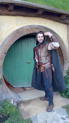 1.2M views · 16K reactions | Have you ever wondered what the inside of a hobbit hole looks like?! #hobbithole #hobbiton #thehobbit #whimsical #fairytaleliving #tolkien #lordoftherings #tinyliving #fantasy | shirefolktales | Facebook