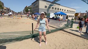 Round 1 of the KNUJ/ SAM 107-3 Hula Hoop Contest at Spikin’ in the Street. | KNUJ Radio