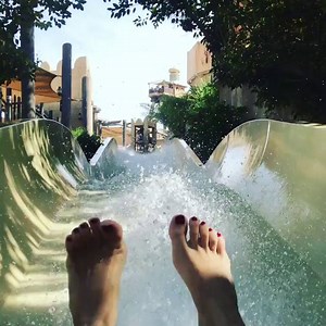 Wild Wadi Waterpark is situated in front of the stunning Burj-al-Arab , offering 30 rides and attractions for the whole family. [Via IG/agaczmielewska] #VisitDubai #DubaiHoliday http://bit.ly/2v6c5ru | Visit Dubai