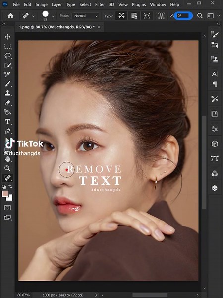 How to Remove Text on a Face in Photoshop 🪄 #photoshopskills #photoshoptricks #photoshoptutorial #ducthangds #removetext #photoshop