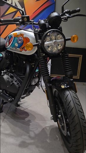New 2026 Royal Enfield Hunter 350 - Moonshot White