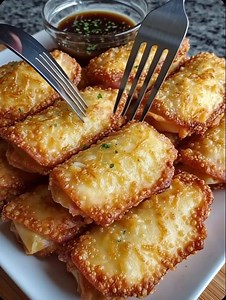 Dad brought these to game night a couple of weeks ago and three people asked me for the recipe. Super easy to do! And super tasty! FULL RECIPE 💬👇 | Paranoia Recipes