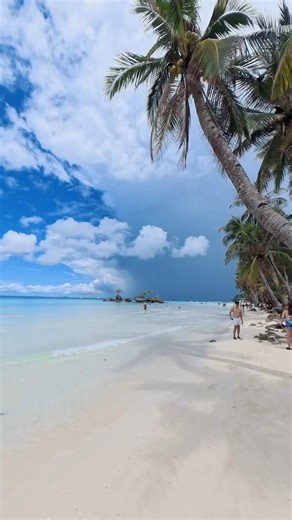 Why Boracay is STILL the Best Beach in the Philippines? #shorts