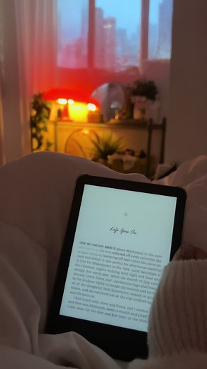 finally in my kindle girlie era! ໒꒰ྀི∩˃ ᵕ ˂∩꒱ྀི১ #kindle #kindlebasic #kindle2022 #kindleaccessories #kindlegirlie #booktok #ereader #unboxing #fyp