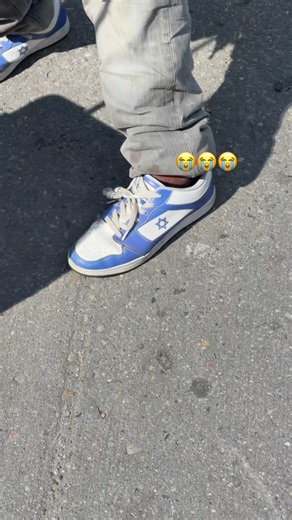 omgitsfendi (@omgitsfendi)’s video of shoes