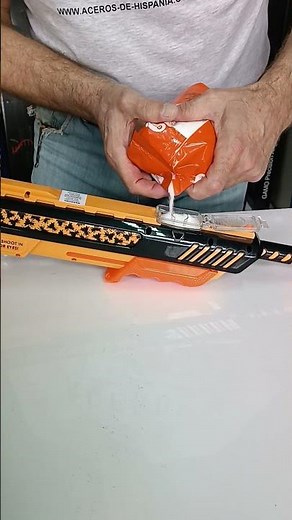 Escopeta matamoscas de sal. Fly killing rifle