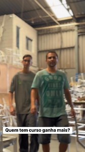 2.6M views · 10K reactions | Quem tem curso ganha mais que o experiente? #Solda #soldatig #soldador #soldagem | Gabriel Falcochio | Facebook