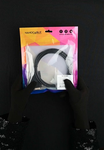 ¡Conecta tu mundo digital! El cable conversor USB-C a VGA (1,8 m) de Nanocable es la solución perfecta para llevar tus contenidos desde portátiles modernos a pantallas VGA tradicionales. Ideal para presentaciones, trabajo en oficina o entretenimiento en casa. Resolución hasta 1920x1200@60Hz Plug & Play: sin drivers ni complicaciones Compatible con MacBook, Surface, Chromebooks y más Diseño robusto y fiable, con conectores macho en ambos extremos 📦 ¡Listo para usar! Solo conecta y disfruta de un