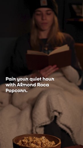 A warm blanket, a good chapter, a bowl that keeps mysteriously refilling itself… it’s the kind of quiet hour you never want to end. Butter toffee crunch just happens to make it even more “don’t bother me, I’m busy relaxing.” What’s your perfect cozy combo? Tag your setup with #PairItWithRoca and check out our Goodreads and Golden Playlist if you need ideas for your next slow moment at the links below. Goodreads 📚 https://www.goodreads.com/review/list/196281660-almond-roca Spotify 🎧 https://ope