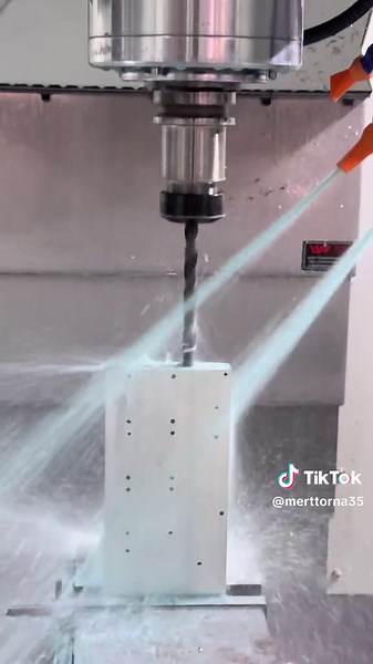 Deep Hole CNC Turning Techniques Explained